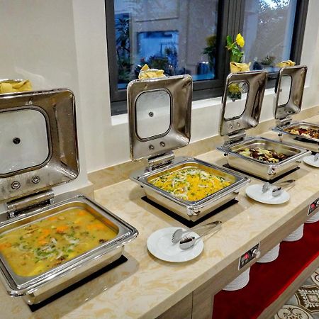Crown Nguyen Hoang Hotel Nha Trang Kültér fotó