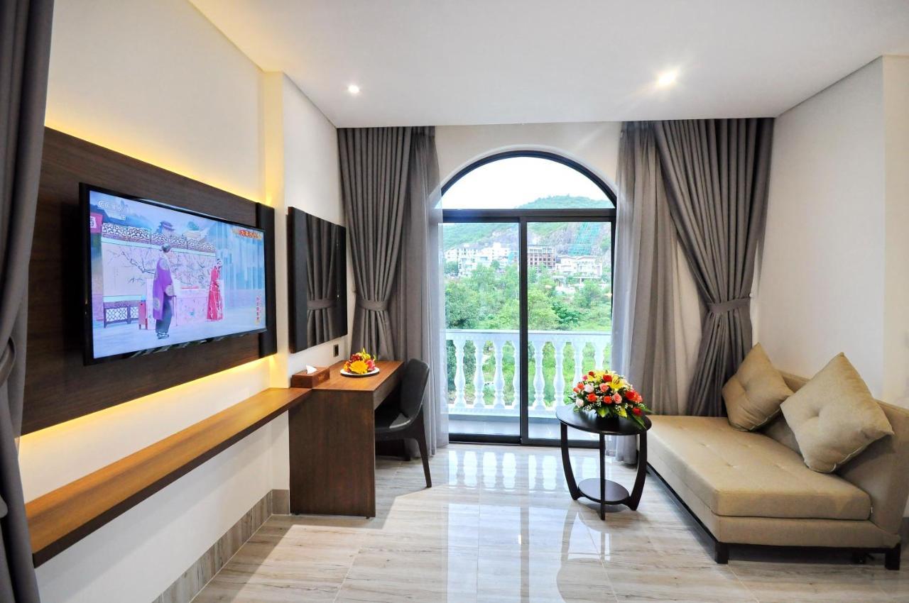 Crown Nguyen Hoang Hotel Nha Trang Kültér fotó